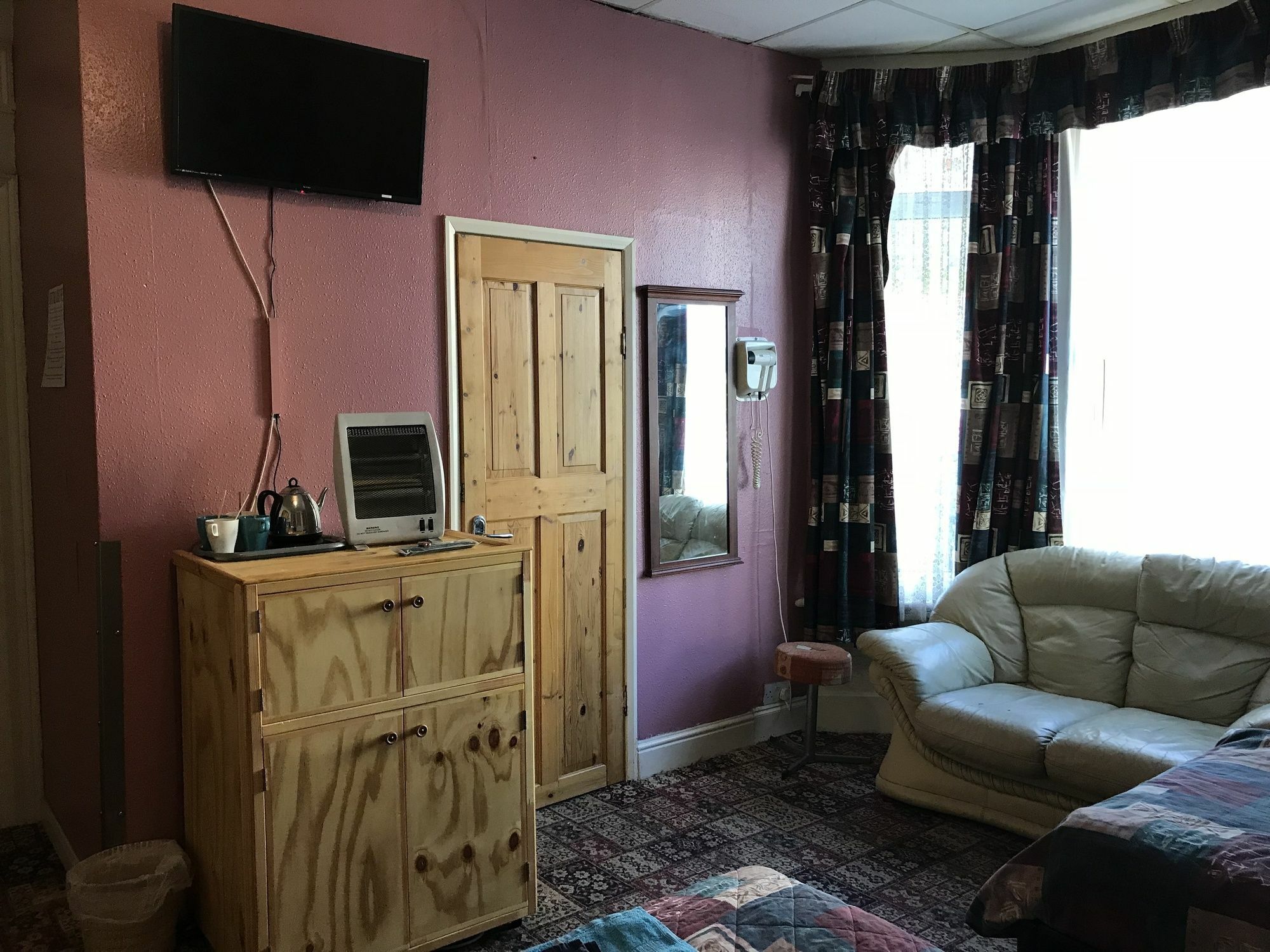 Hotel Fawlty Towers à Great Yarmouth Extérieur photo
